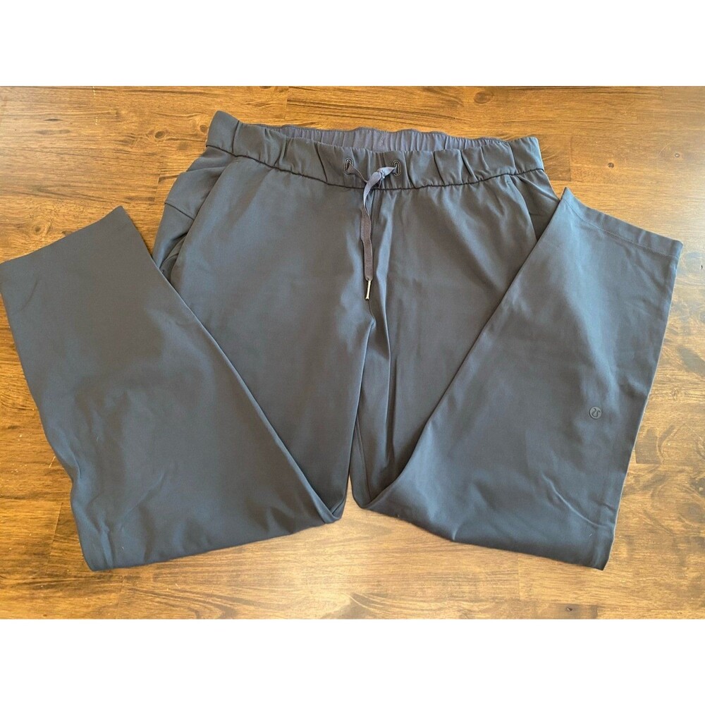 Women's Lululemon Gray Jogger Pants with Pockets - Size 10